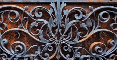 how to remove rust from wrought iron