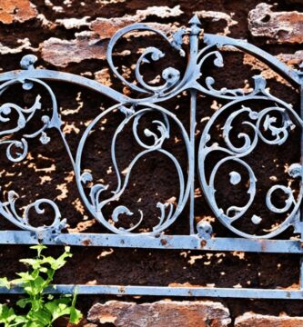 does wrought iron rust