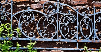 does wrought iron rust