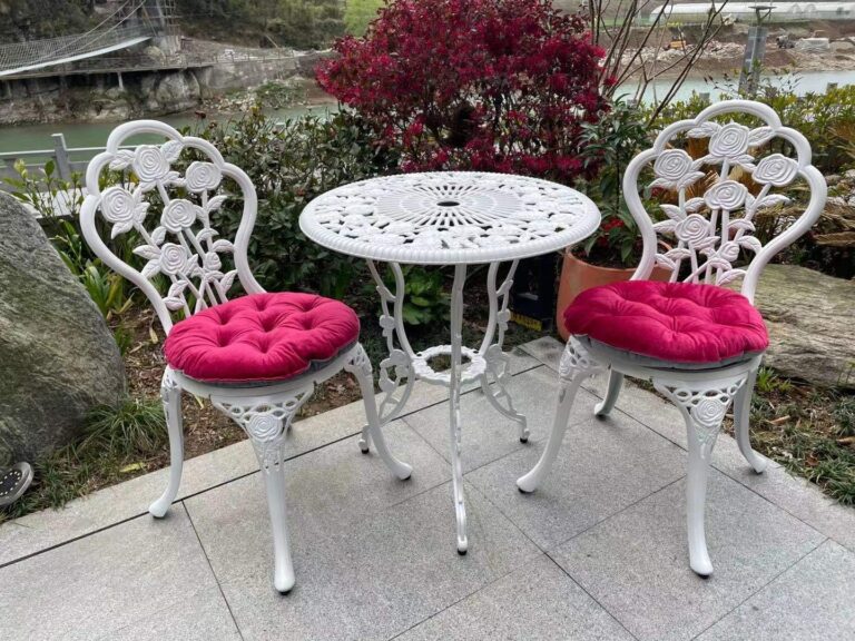 Mandolin 5-Piece Cast Aluminum Patio Bistro Set Review