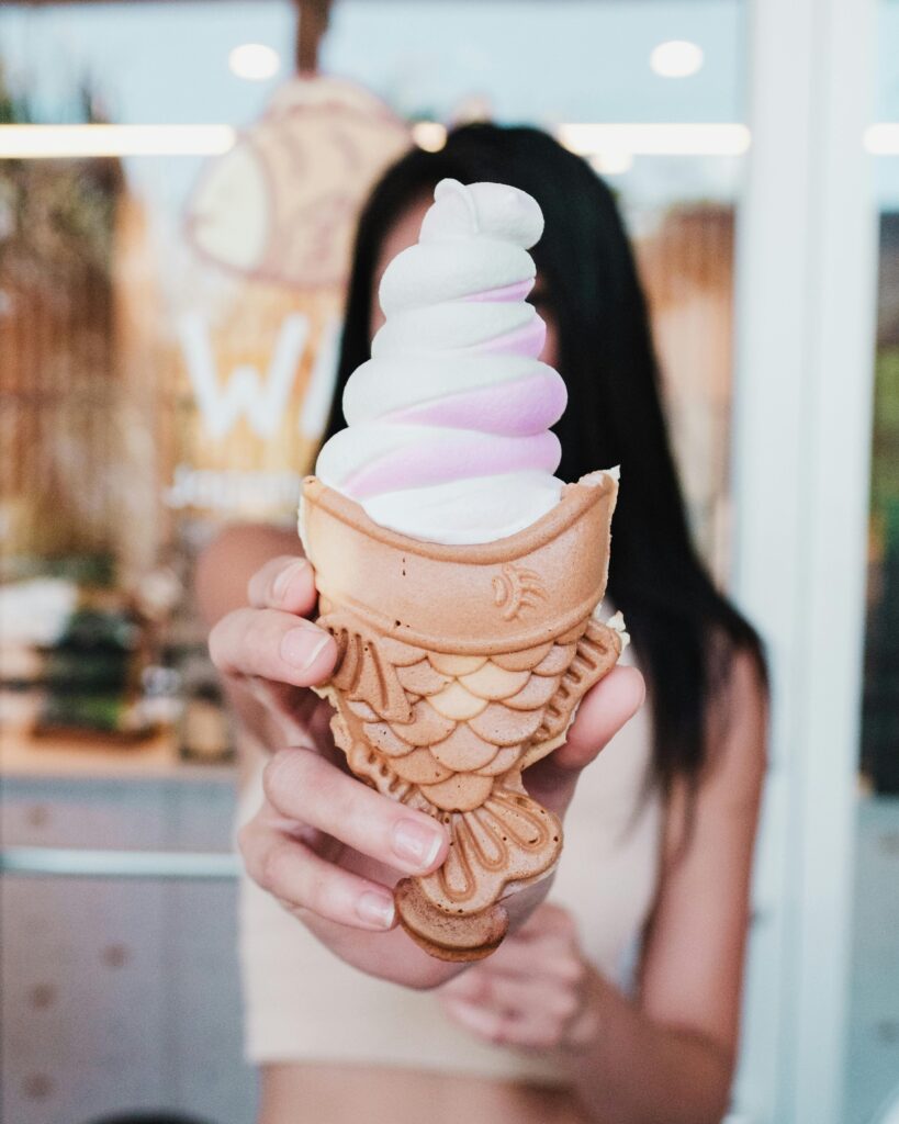 ALDKitchen Taiyaki Fish Waffle Maker | Commercial Non-Stick Digital Taiyaki Gold Fish Waffle Machine | 6-Cavity Fish Waffle Maker Baker | 110V (6 Mini Closed-Mouth Fish)