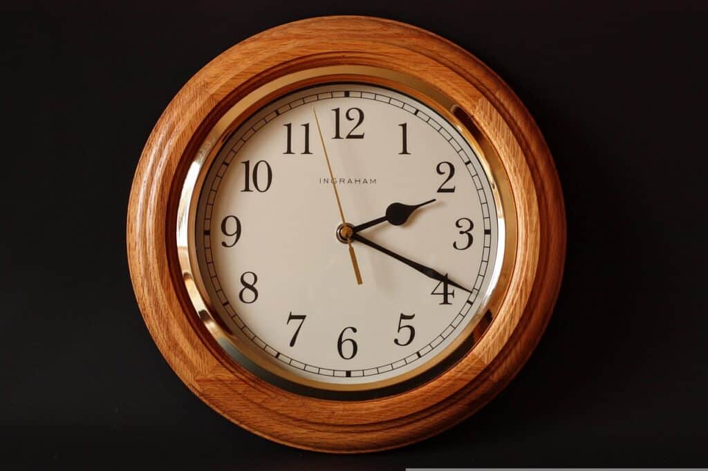 Howard Miller Ivana Wall Clock Review