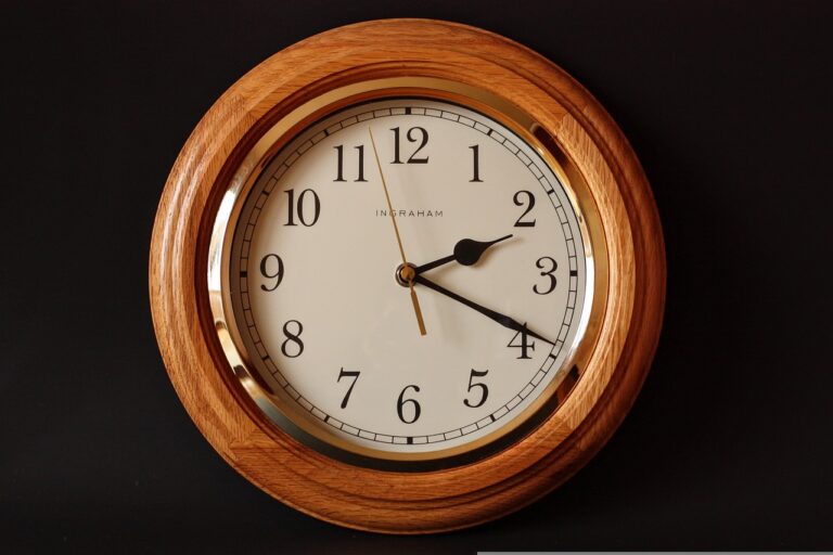 Howard Miller Ivana Wall Clock Review